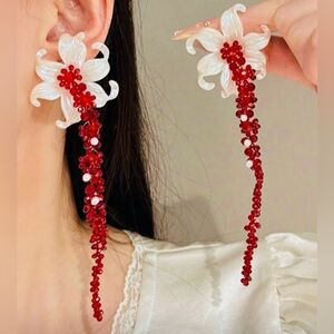 Nwt Stunning Red and White Floral Earrings
